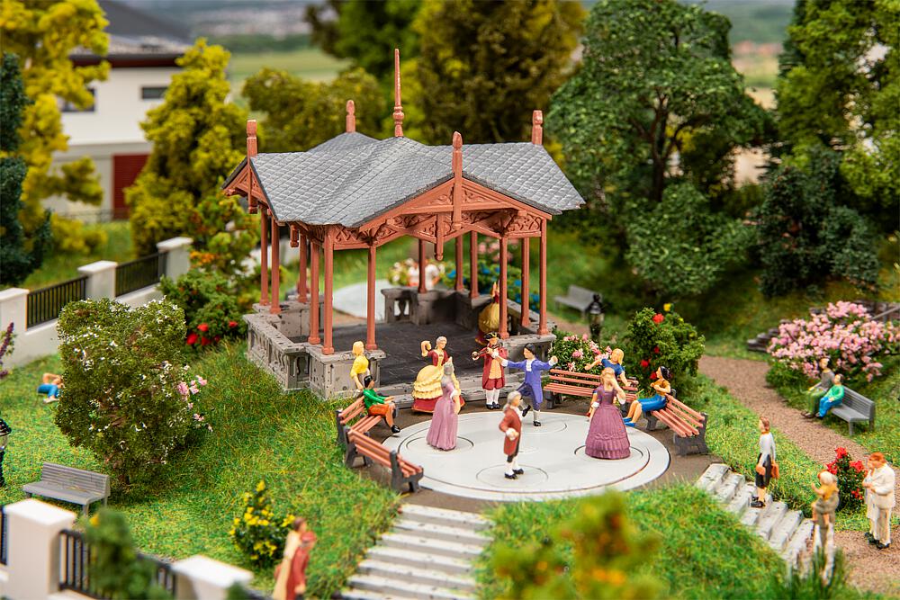 H0-Musikpavillon mit tanzenden Figuren