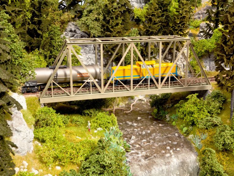 H0-Kastenbrücke,  360 mm lang