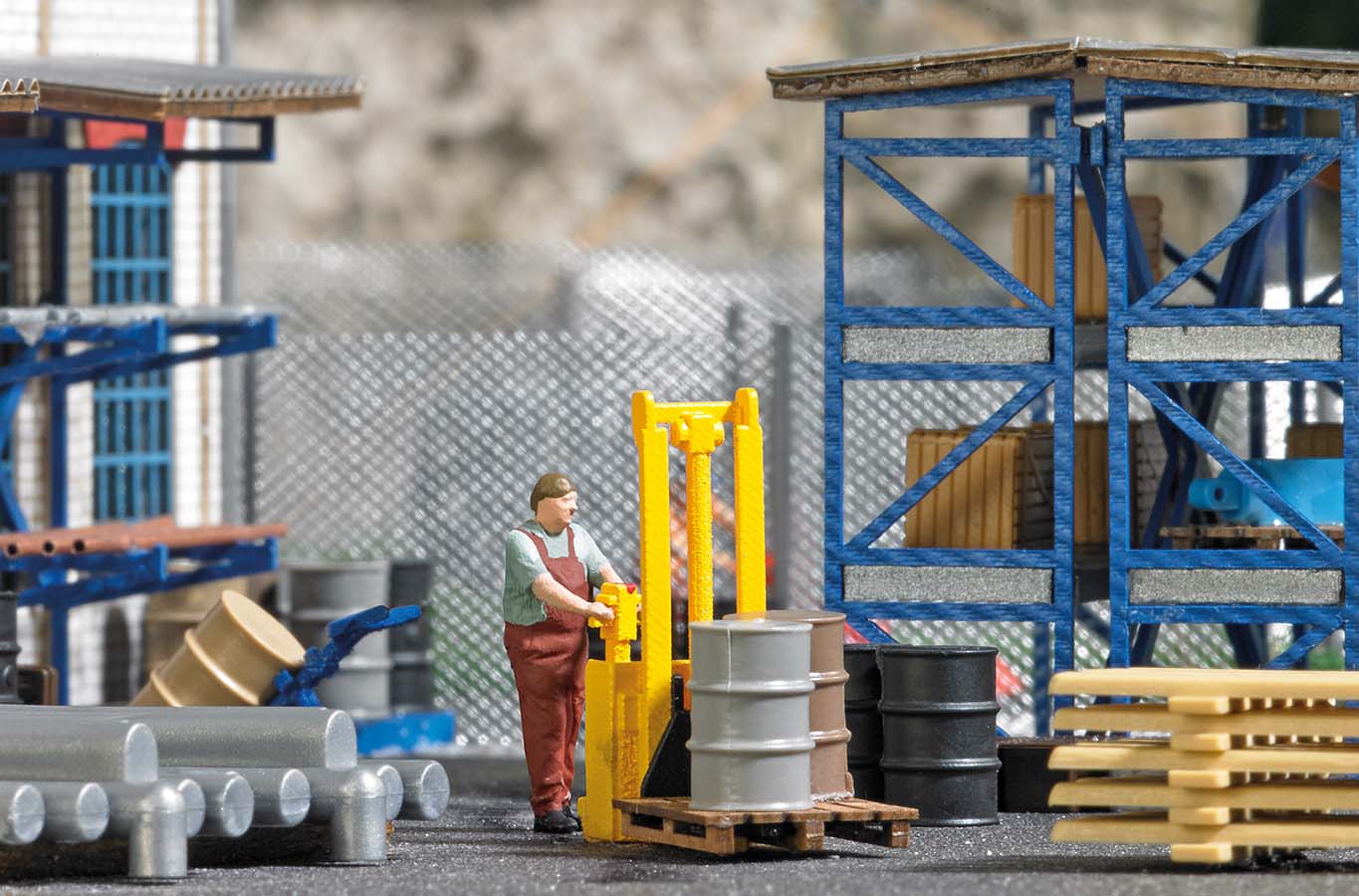 H0-Action-Set: Hochhubwagen und Arbeiter