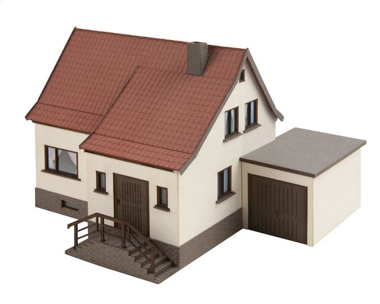 N-Siedlungshaus mit Garage