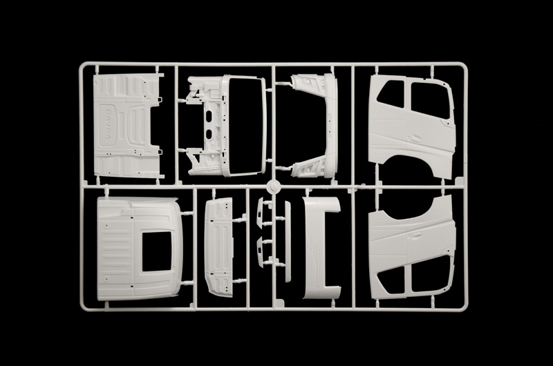 1:24 Volvo FH16 Medium Roof