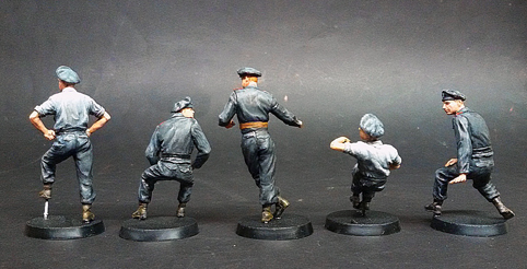 1:35 Fig. DEUTSCHE PANZERBESATZUNG