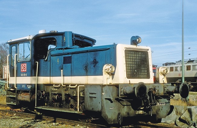 Diesel-Rangierlokomotive 332 025-6, DB
