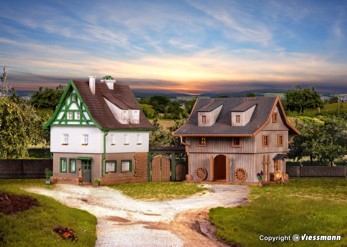 Z-Bauernhaus mit Scheune und Hoftor