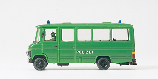 Gruppenkraftwagen. Polizei. MB L 508