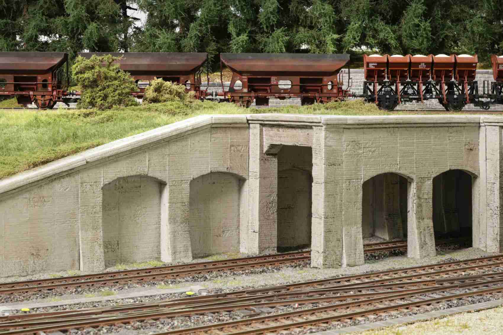 Beton-Portal, 1-gleisig