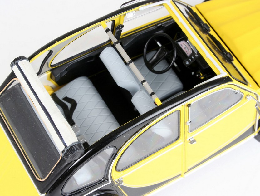 1:24-Citroen 2CV Charleston