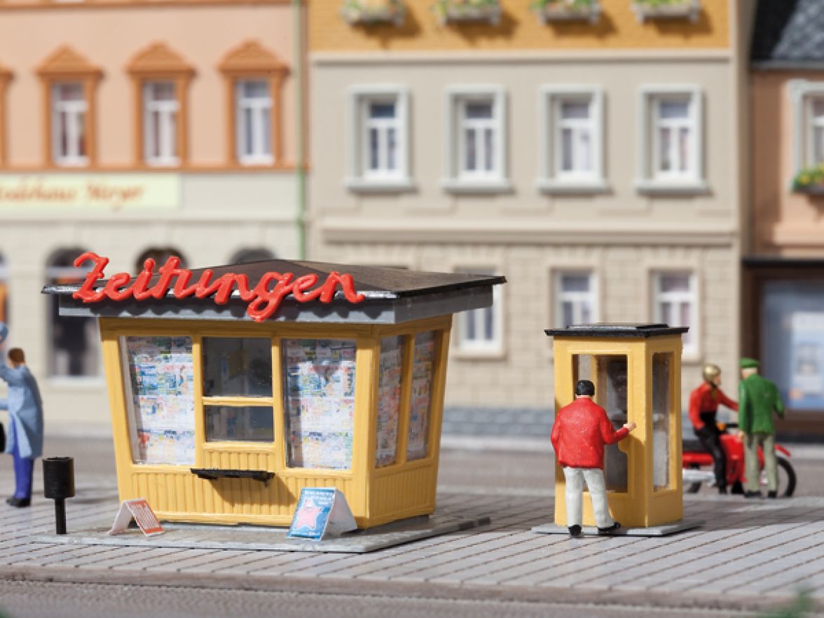 H0/TT-Zeitungskiosk mit Telefonzelle
