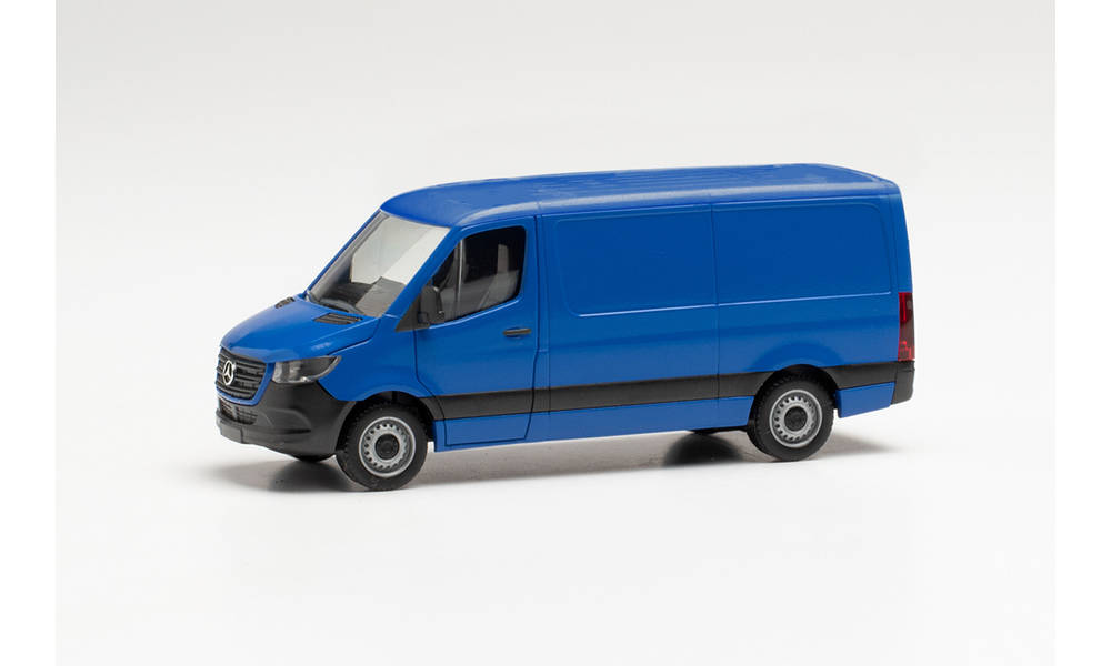 MB Sprinter ‘18 Kasten Flachdach, blau