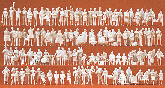 Am Bahnhof 120 unbemalte Figuren