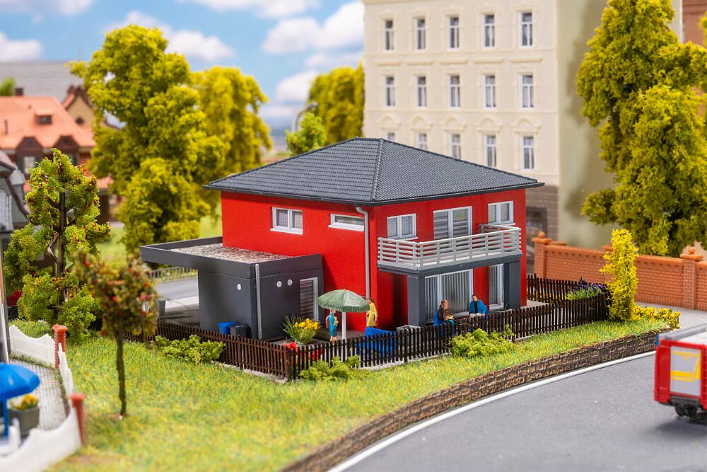 WeberHaus CityLife, rot
