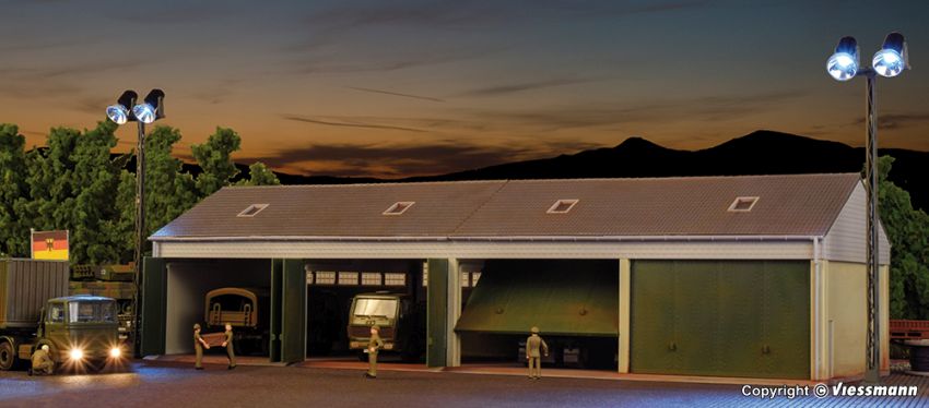H0-Bundeswehr Fahrzeughalle