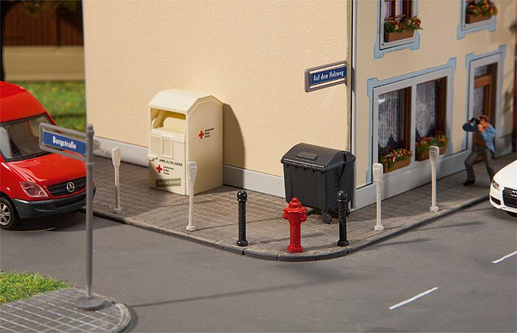 H0-Straßenschilder mit Zubehör