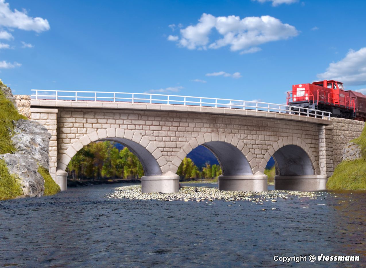 N/Z-Wildeck-Brücke m. Pfeilern, gebogen