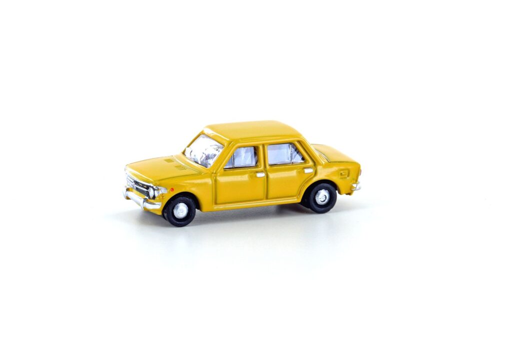 Fiat 128, gelb