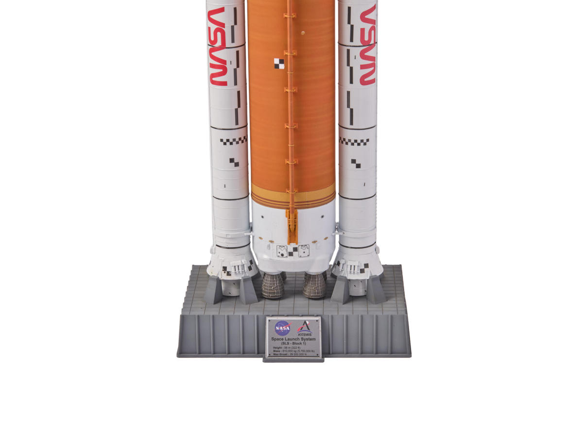 1:144-NASA Artemis Space Launch System
