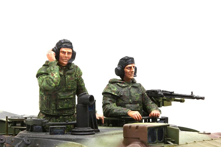 1/35 Moderne deutsche Panzerbesatzung