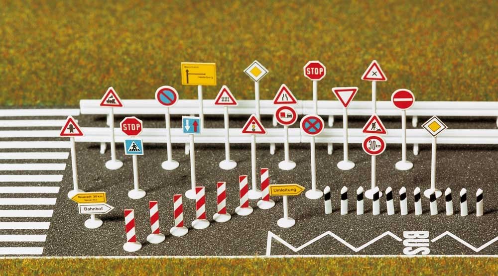 N/TT-Verkehrszeichen-Set