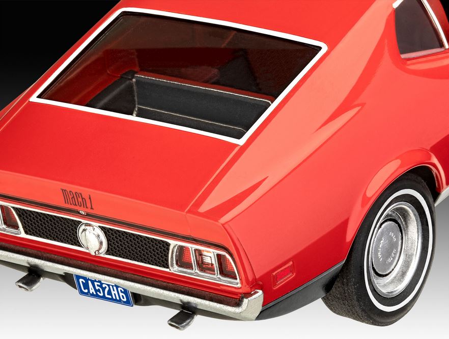 1:25-Geschenkset James Bond Ford Mustang