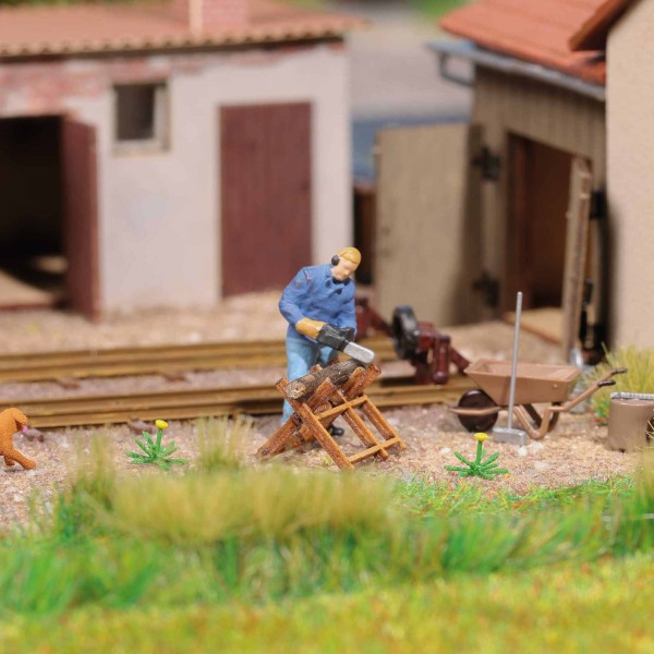 Action-Set: Stammholz sägen