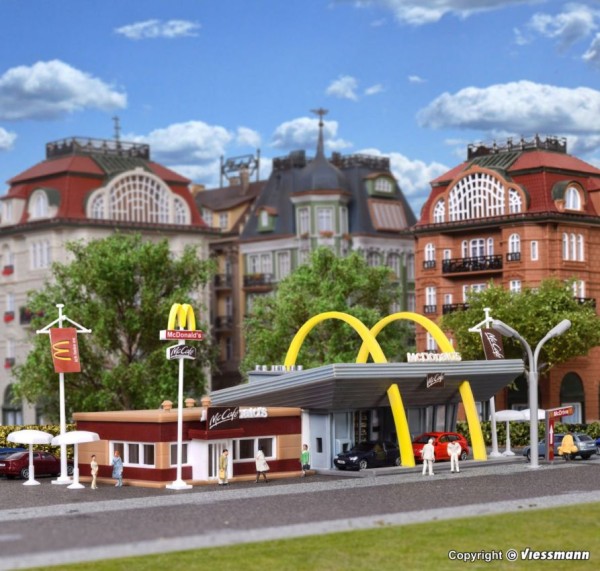 N-McDonald`s Schnellrestaurant m. McCafé