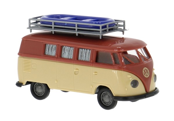 VW T1b Camper mit Dachträger und Boot