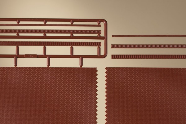 N-4 Ziegelmauern mit Zahnfriesvarianten