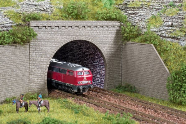 N-Tunnelportale zweigleisig