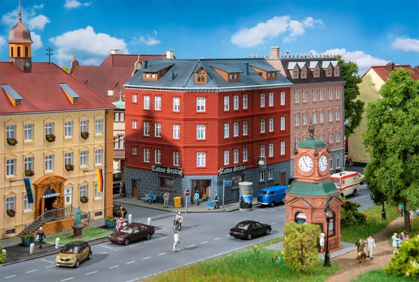 H0-Stadteckhaus mit Tattoostudio