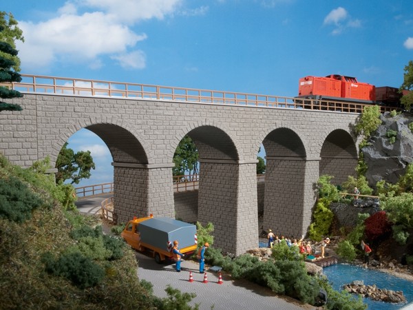 H0-Eisenbahnbrücke