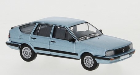 VW Passat B2, metallic-hellblau, 1985