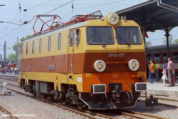 DC-E-Lok EP09 015 PKP, Ep.V + DSS PluX22