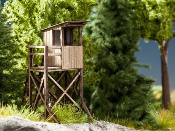 H0-Laser-Cut Jägerstand