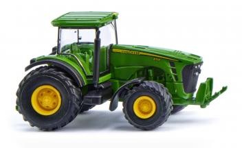 N-John Deere 8330