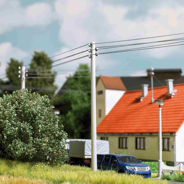 Freileitung 12 Betonmasten