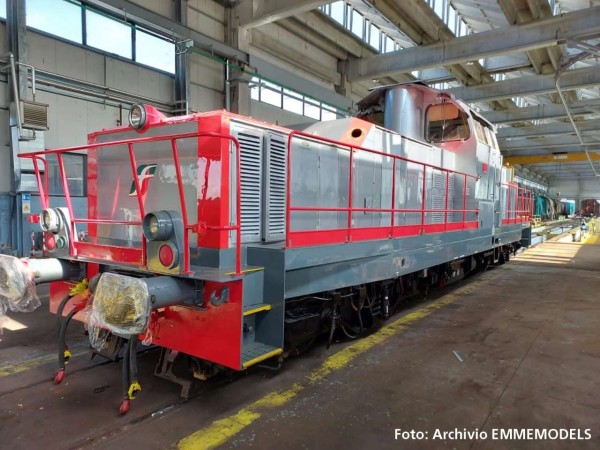 Diesellok D.145 neue Farben FS VI + DSS
