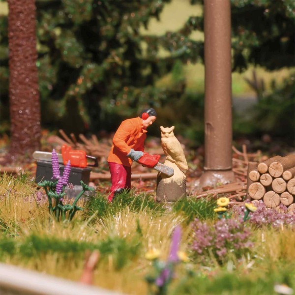 Action-Set: Kettensägenschnitzen