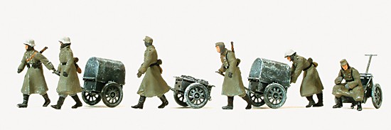 Infanterie gehend in Winteruniform, DR