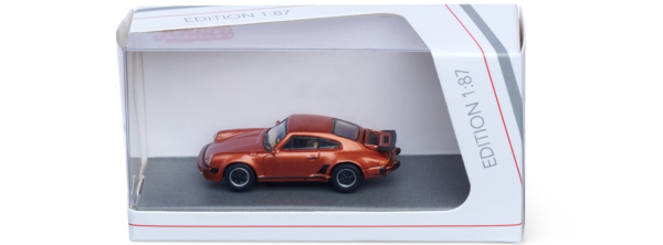 Porsche 911 Turbo (930) bronze