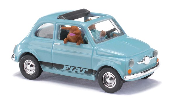 Fiat 500 mit Fahrer und Hund, 1965