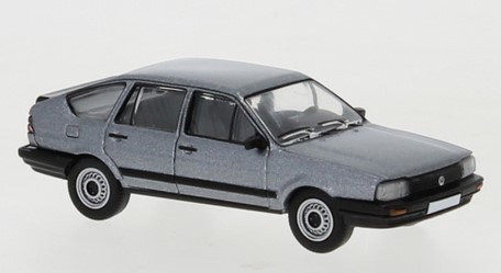 VW Passat B2, metallic-grau, 1985