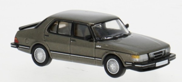 Saab 900 Limousine braun