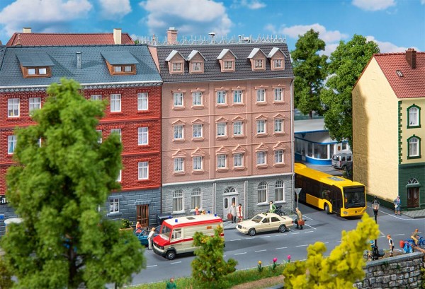 H0-Stadthaus mit Kanzlei
