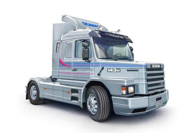 1:24 SCANIA T 143M 500 Topline